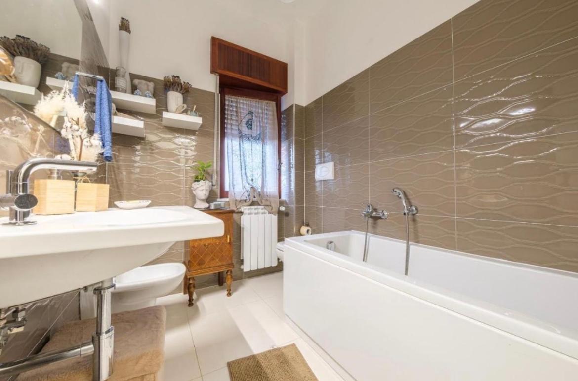 לינה וארוחת בוקר מילאצו Casa Luce מראה חיצוני תמונה